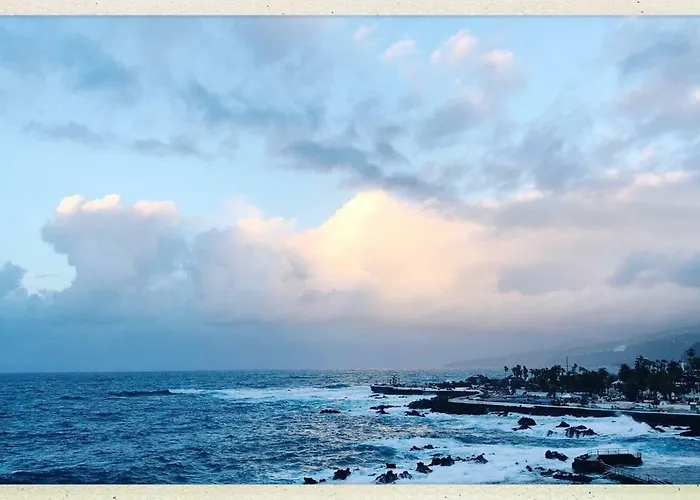 Ocean Views. Flat 3 bedrooms.